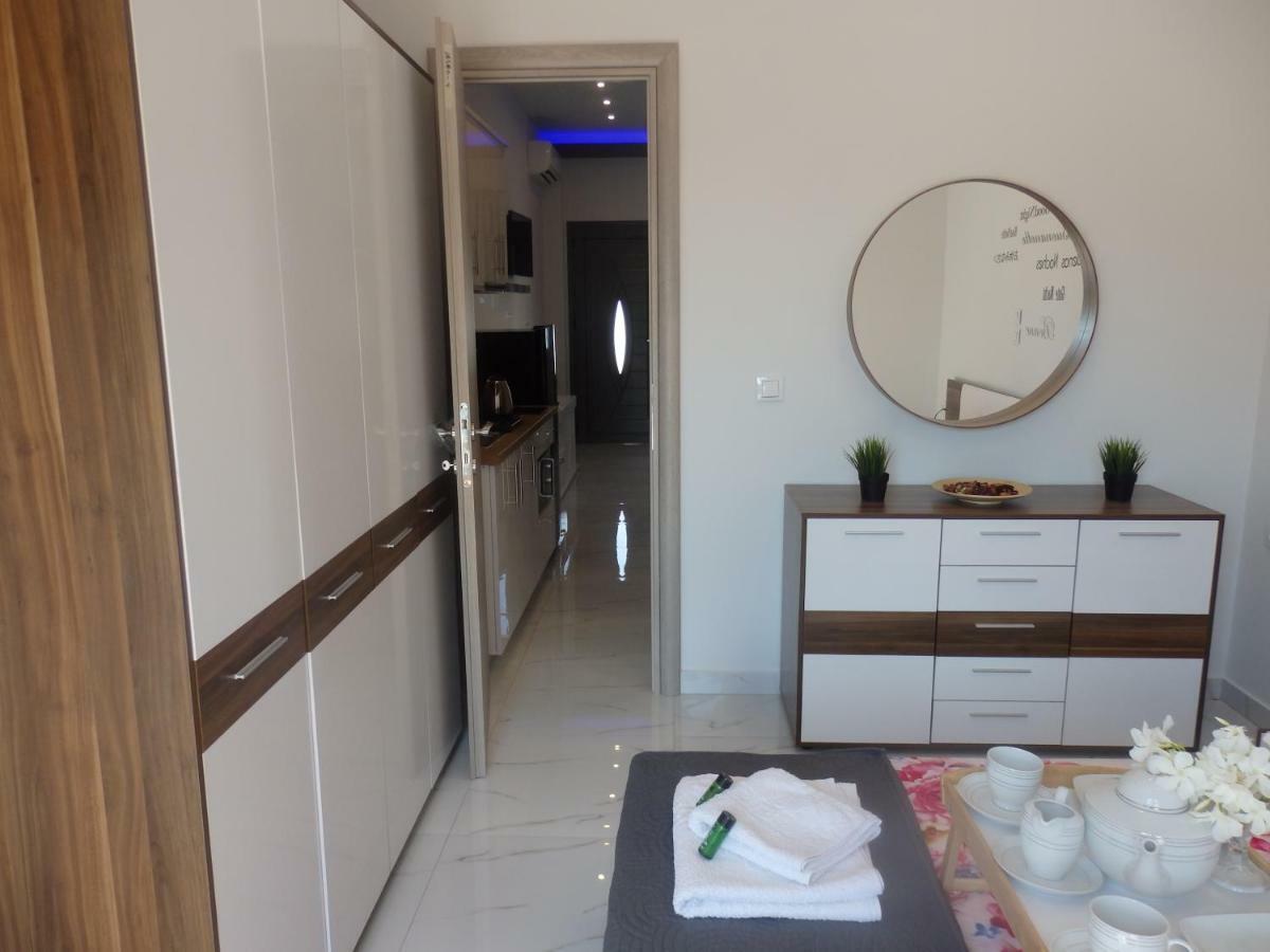 George Apartments Kallithea  Eksteriør billede